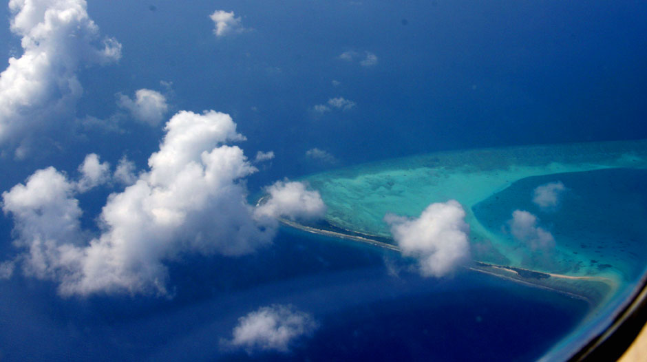 вид с высоты на Мальдивские острова